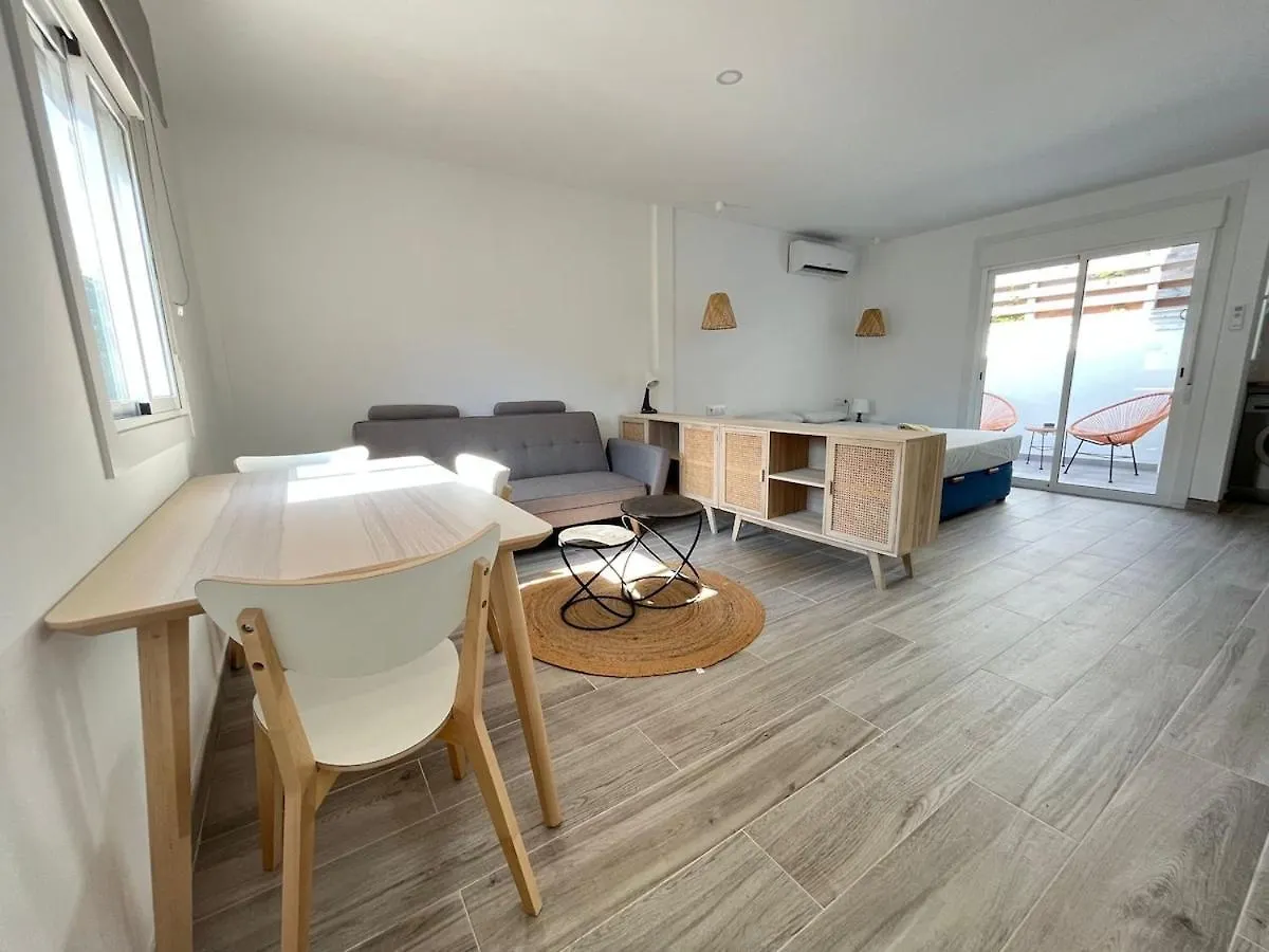 Beautiful Renovated Studio Castelldefels